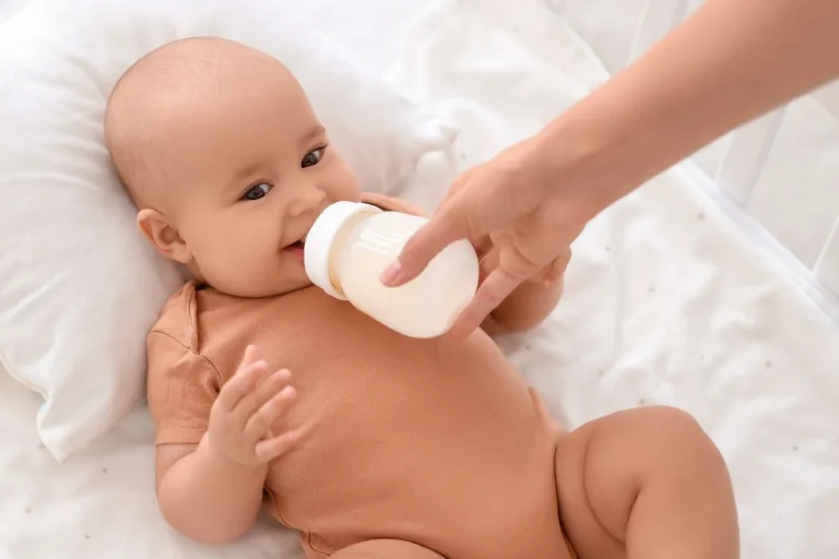 Pourquoi pas de lait de vache avant 3 ans ?